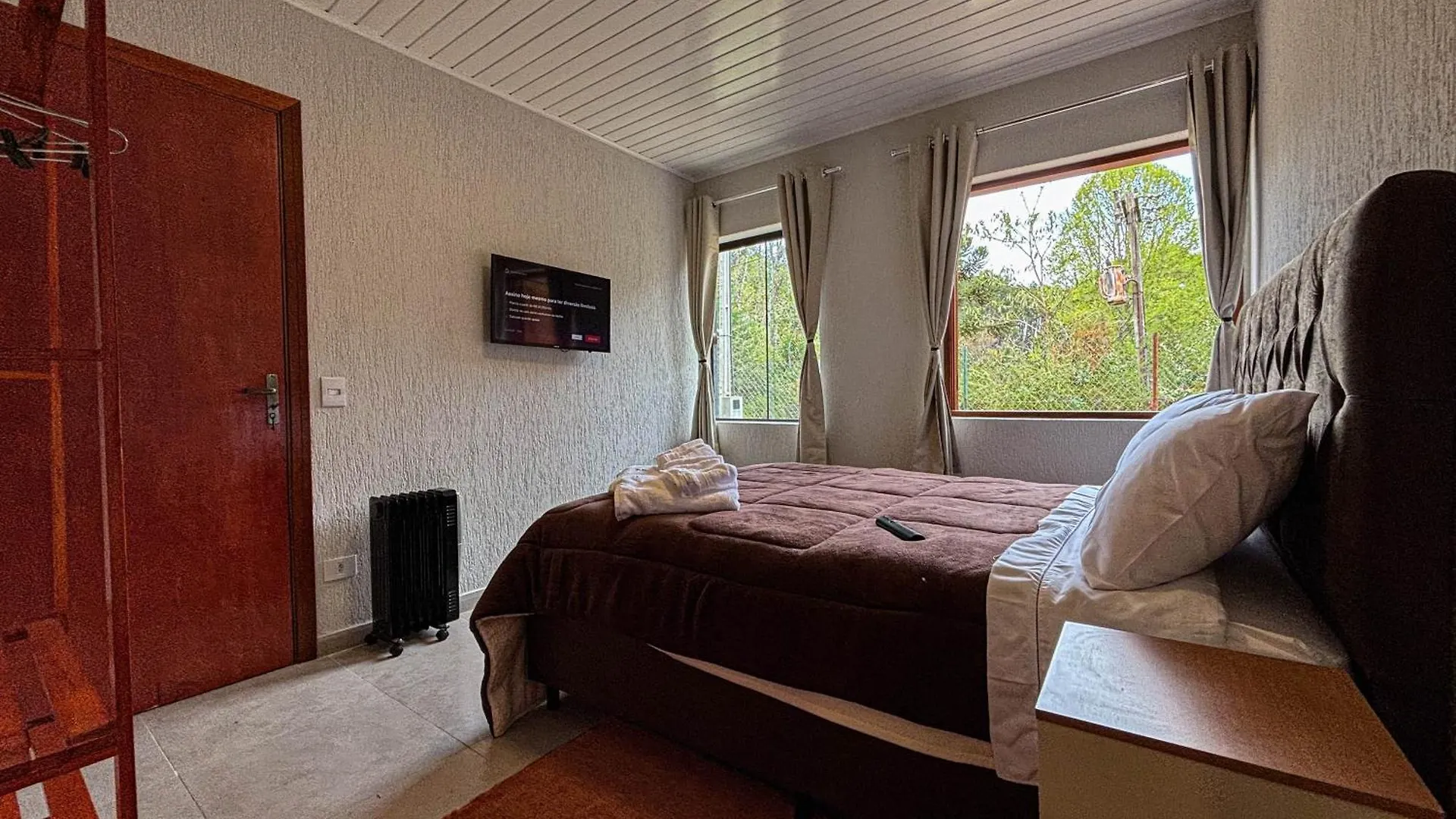Apartment Refugio Das Flores Campos do Jordao